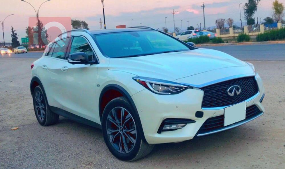 Infiniti QX30